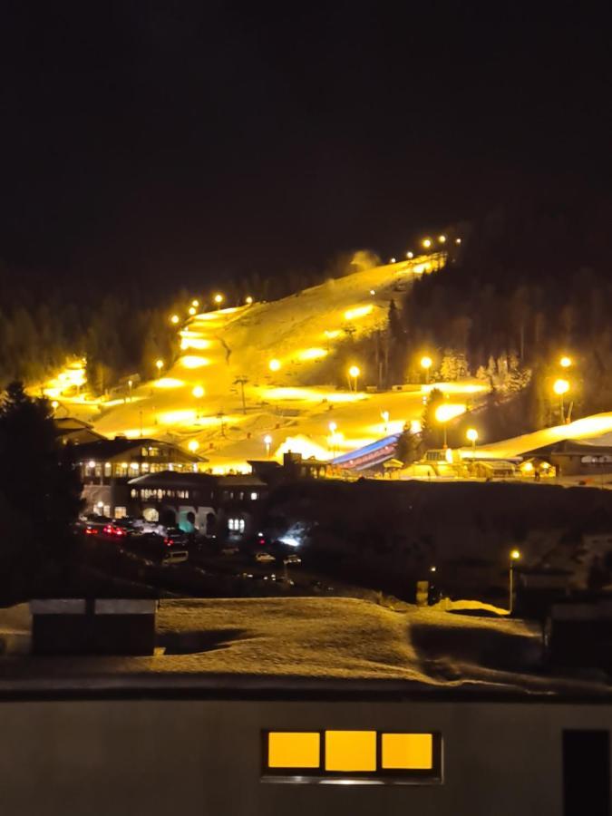 Au Pied De La Station Avec Vue Sur Les Pistes De Appartement